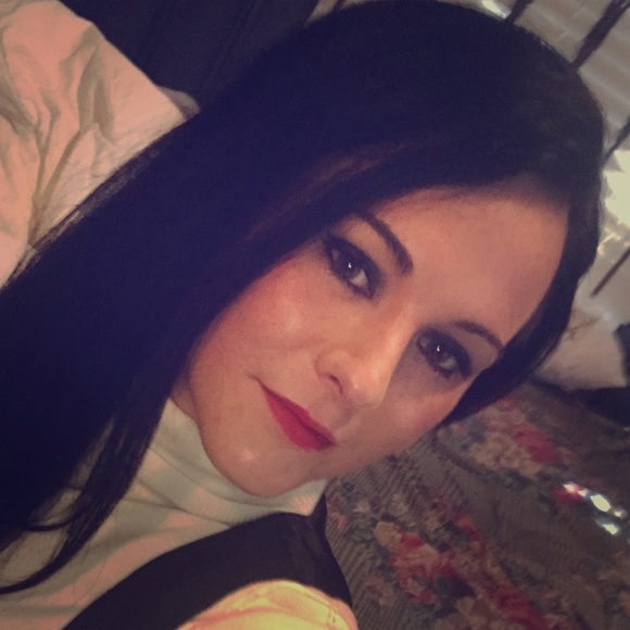 Kimberlee - Picture 2 of 8